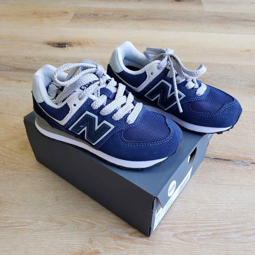 New Balance Kids' Toddler Navy 574 Lace Sneakers 10.5 WIDE New In Box